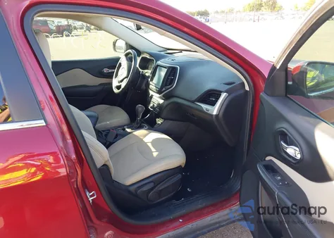 2017 Jeep Cherokee Latitude Fwd из США, поврежденный, VIN 1C4PJLCS0HW549751